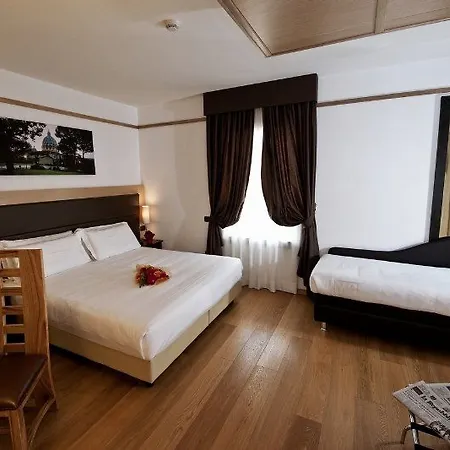 Ginevra Palace 3* 로마